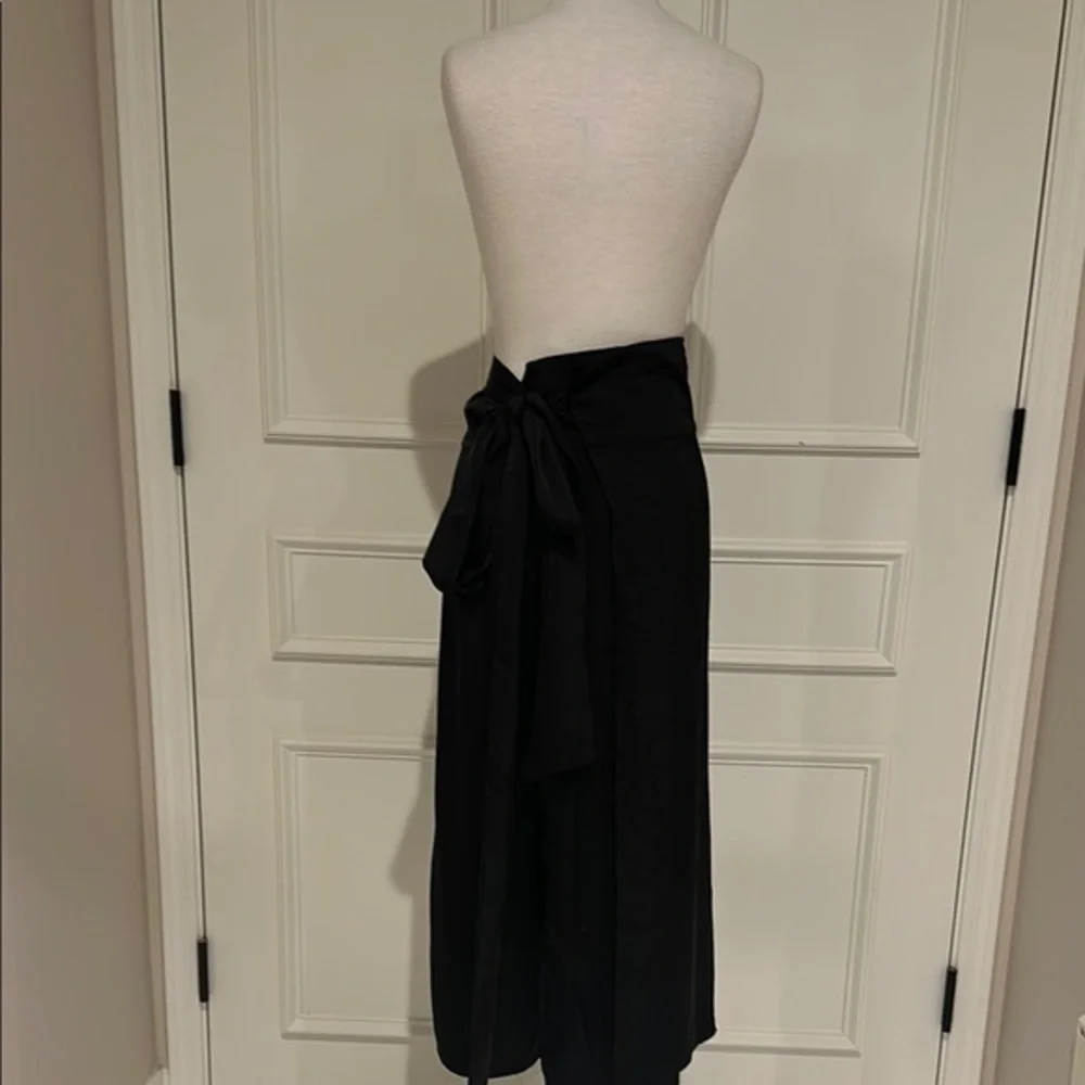 Elegant Black Women's Skirt
